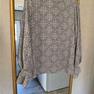 Worthington Black and White Patterned Blouse